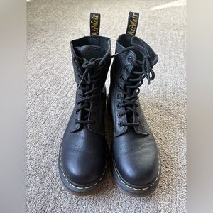 Dr. Martens Pascal Boots